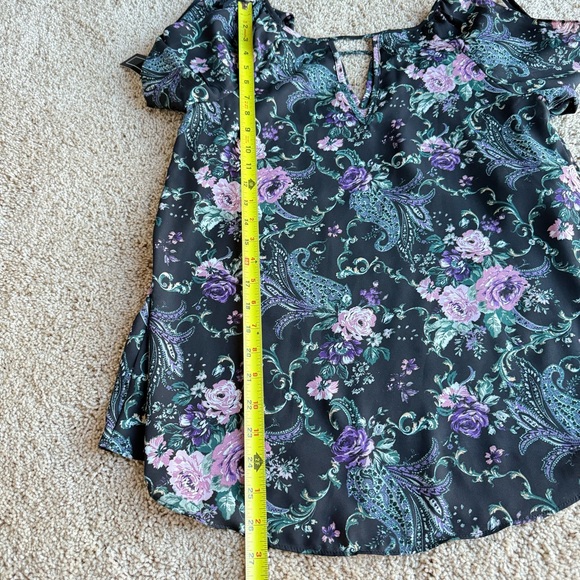 NWT A. Byer Women’s Blue Floral Size M Blouse Slit Sleeves Office Casual - Picture 6 of 9